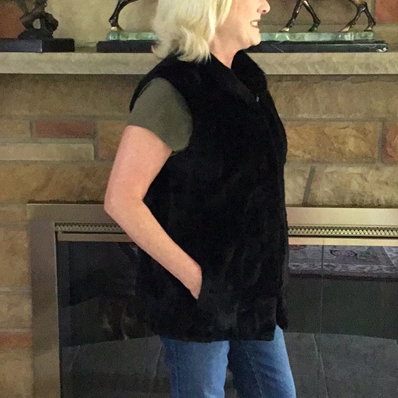 Reversible Mink Vest 27” long-pit to pit 20” hem45 - Picture 3 of 11